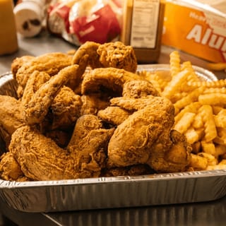 Eight Piece Chicken Wings Combo